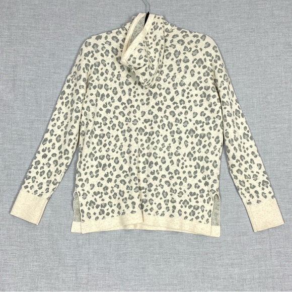 Denver Hayes Hooded Sweater Leopard Print Sz Large Very Soft Split Hem - Picture 2 of 9